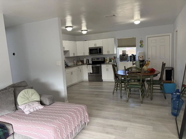 5 of 33 - 420 Nw 7th Terrace, Pompano Beach, FL