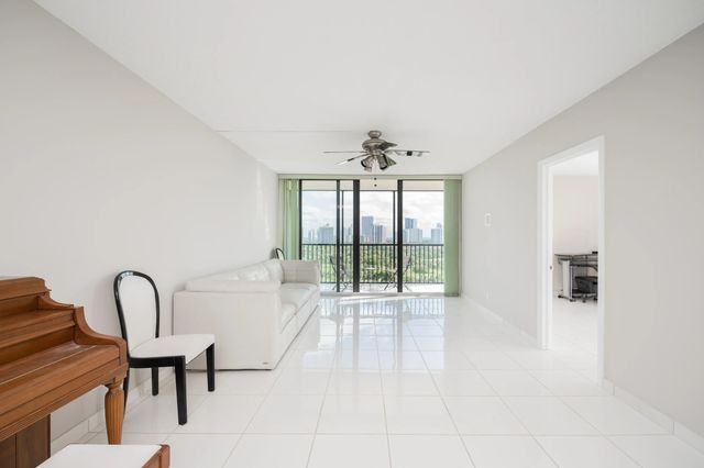 3 of 25 - 20335 W Country Club Drive #1704, Aventura, FL