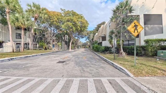 4 of 42 - 20300 W Country Club Drive #ph18-3, Aventura, FL