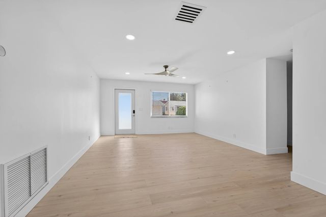 5 of 36 - 2095 Sw 14 Avenue Sw, Boynton Beach, FL