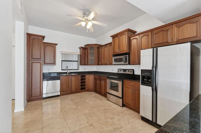 5 of 18 - 1650 Presidential Way #210, West Palm Beach, FL