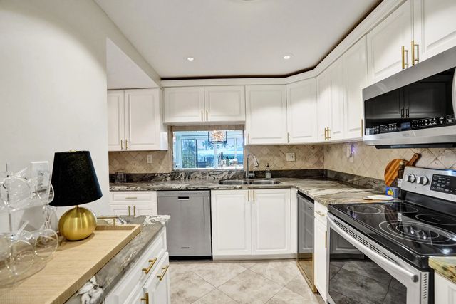 5 of 25 - 801 S Federal Highway #301, Pompano Beach, FL