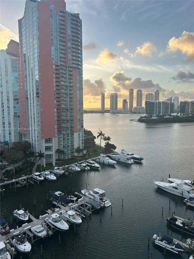 3340 Ne 190th Street #1407, Aventura