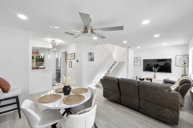 4 of 14 - 6363 Seagrape Circle, Margate, FL