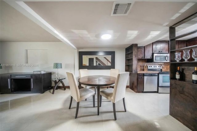 3 of 18 - 10710 Nw 7th Street #11b, Miami, FL