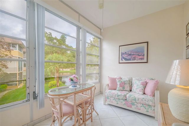 3431 Nw 50th Avenue #213, Lauderdale Lakes