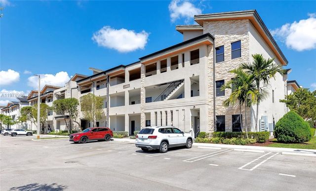 2 of 42 - 7925 Nw 104th Avenue #28, Doral, FL