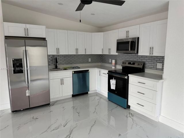 5 of 33 - 20819 Nw 41st Ave Road, Miami Gardens, FL