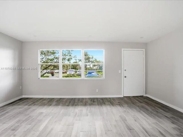 4 of 35 - 301 Sw 135th Avenue #108c, Pembroke Pines, FL