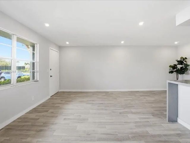 5 of 35 - 301 Sw 135th Avenue #108c, Pembroke Pines, FL