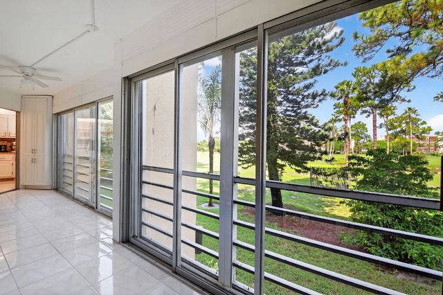 5 of 46 - 3810 Via Poinciana #206, Lake Worth, FL