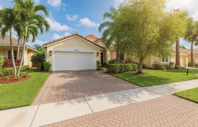 Photo of Listing #B26001151