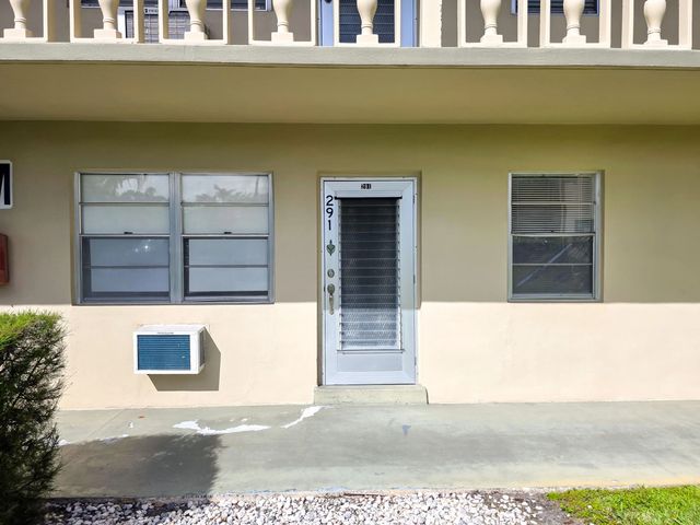 2 of 22 - 291 Norwich M, West Palm Beach, FL