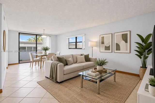 4 of 20 - 7300 Wayne Avenue #217, Miami Beach, FL
