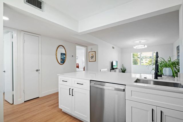 3 of 31 - 230 Ne 26th Avenue #2160, Boynton Beach, FL