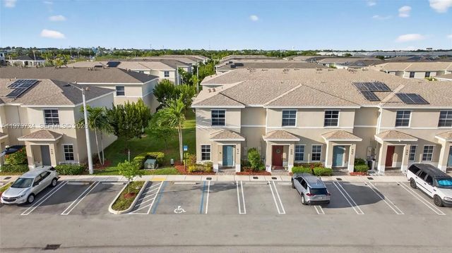 476 Ne 4th Lane, Florida City