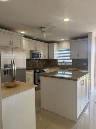 Photo of Listing #B26001590