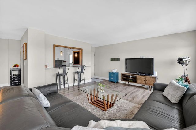 4 of 45 - 2555 Ne 11th Street #609, Fort Lauderdale, FL