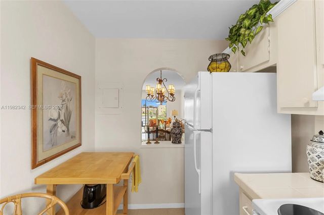 5 of 47 - 8950 Sunrise Lakes Boulevard #309, Sunrise, FL