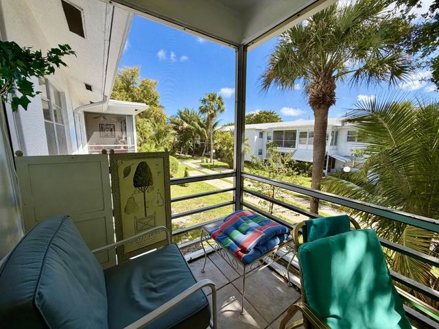 4 of 38 - 2551 W Golf Boulevard #204, Pompano Beach, FL