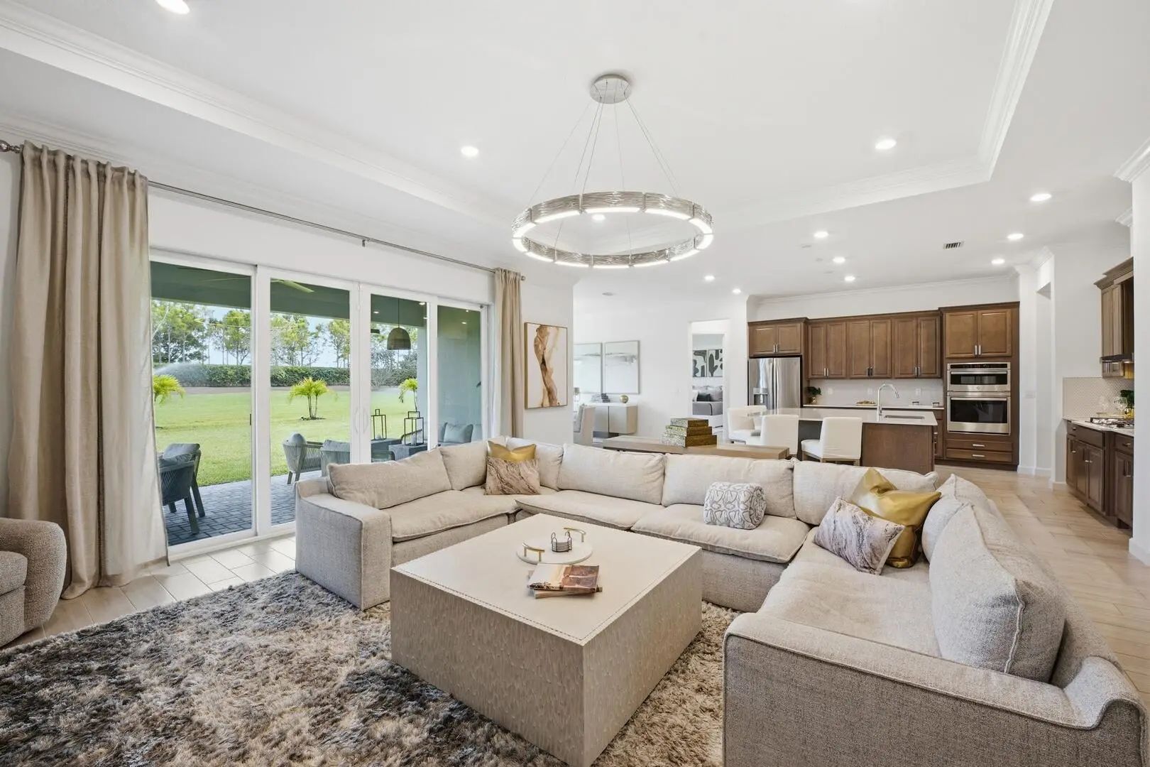 732 Hookline Circle, Loxahatchee