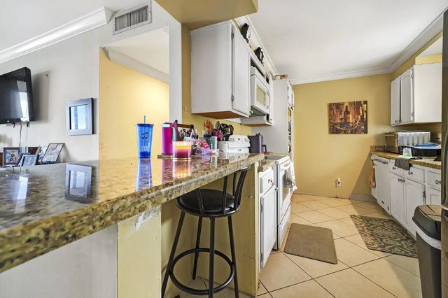 710 Ne 7th Street #207, Boynton Beach