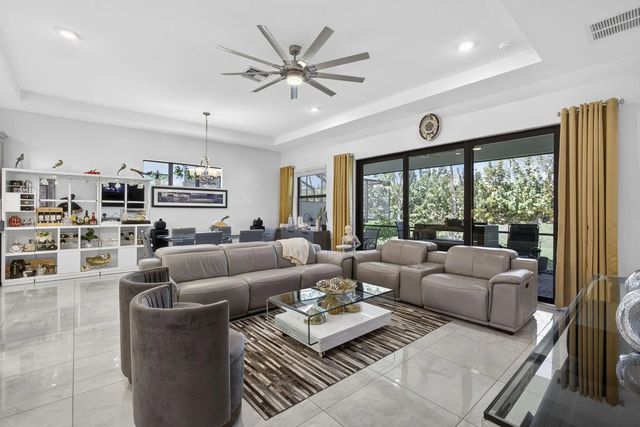 2 of 62 - 5492 St Armands Way, Westlake, FL