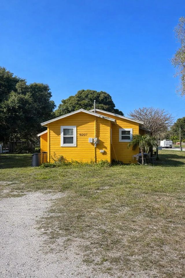 2 of 22 - 2206 Delaware Avenue, Fort Pierce, FL