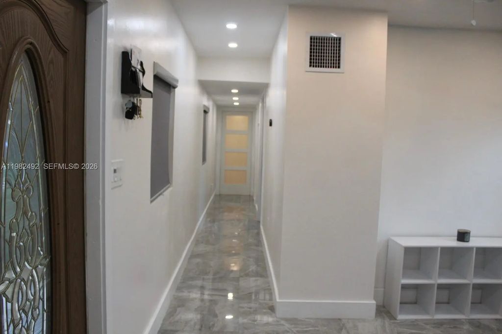 115 Sw 115th Avenue, Miramar