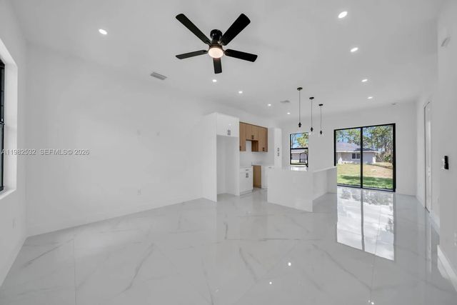 4 of 32 - 635 Summit Avenue S, Lehigh Acres, FL