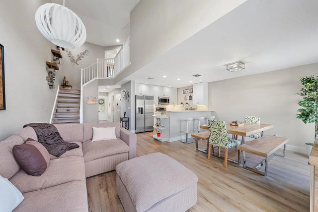 Photo of Listing #B26001750