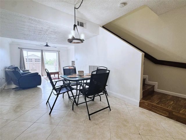 4 of 24 - 1143 Nw 123rd Court #607, Miami, FL