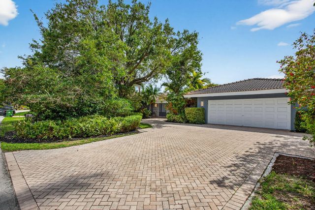 2732 Ne 35th Drive, Fort Lauderdale