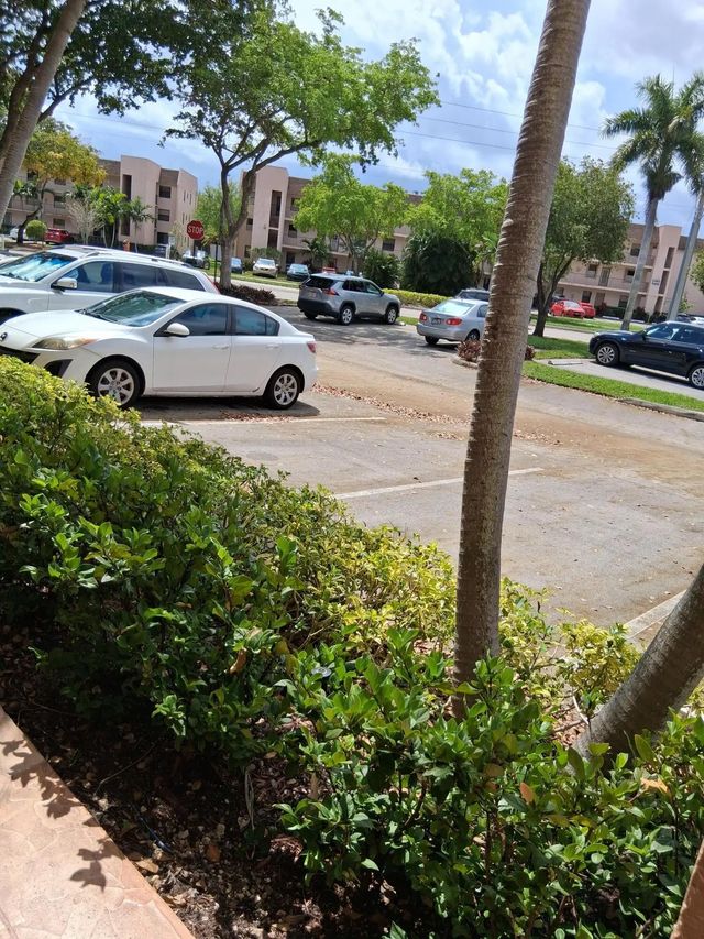 2 of 5 - 10303 Sunrise Lakes Boulevard #103, Sunrise, FL