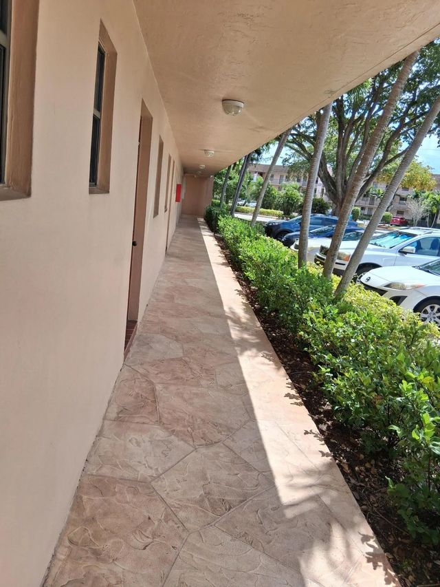 4 of 5 - 10303 Sunrise Lakes Boulevard #103, Sunrise, FL