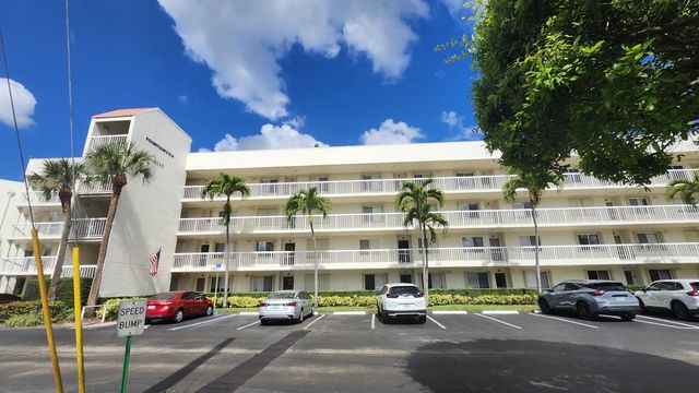 2 of 54 - 3146 Via Poinciana  Via Poinciana #414, Lake Worth, FL