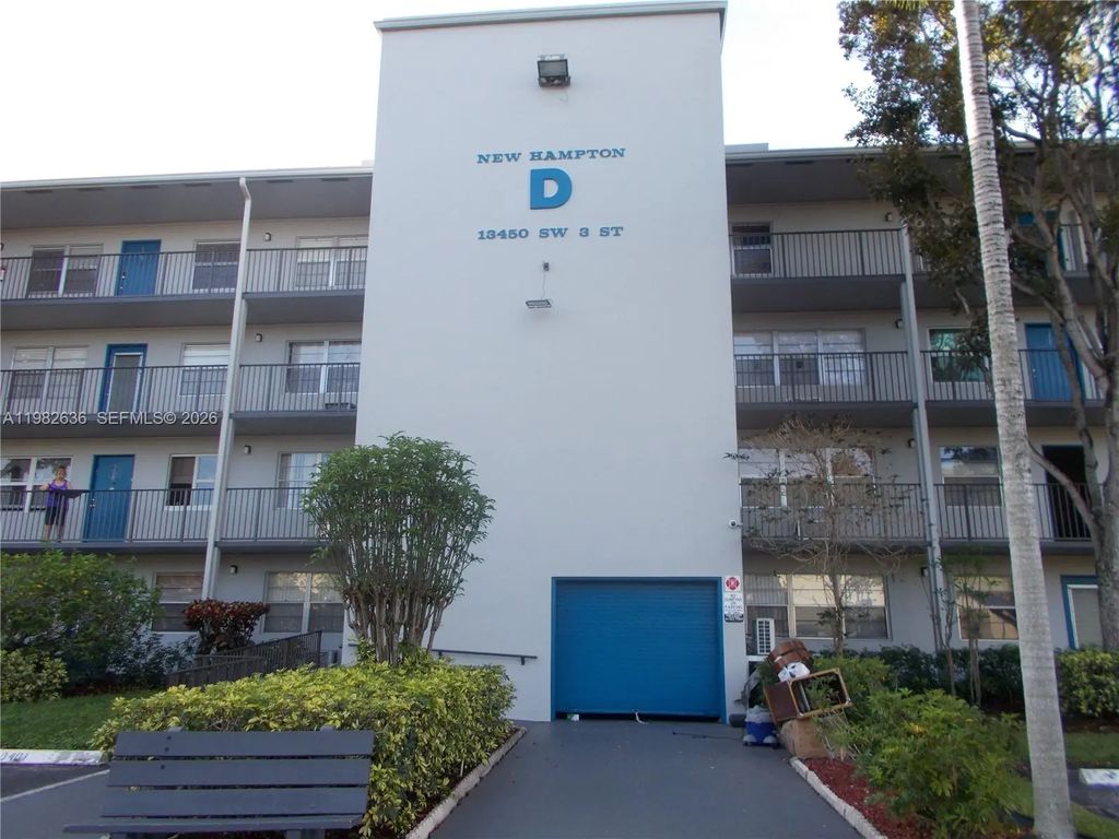 13450 Sw 3rd Street #310d, Pembroke Pines