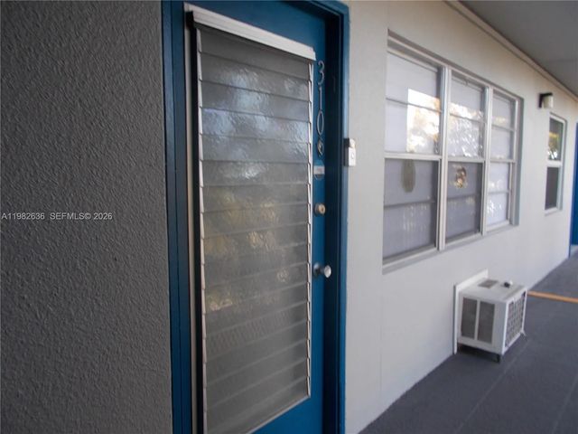 2 of 24 - 13450 Sw 3rd Street #310d, Pembroke Pines, FL