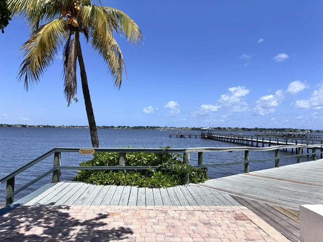 175 Se Saint Lucie Boulevard #f116, Stuart
