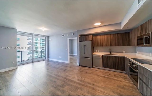 5 of 17 - 488 Ne 18th #2703, Miami, FL