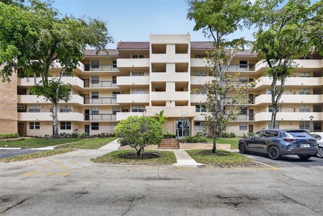 5 of 48 - 3751 Environ Boulevard #141, Lauderhill, FL