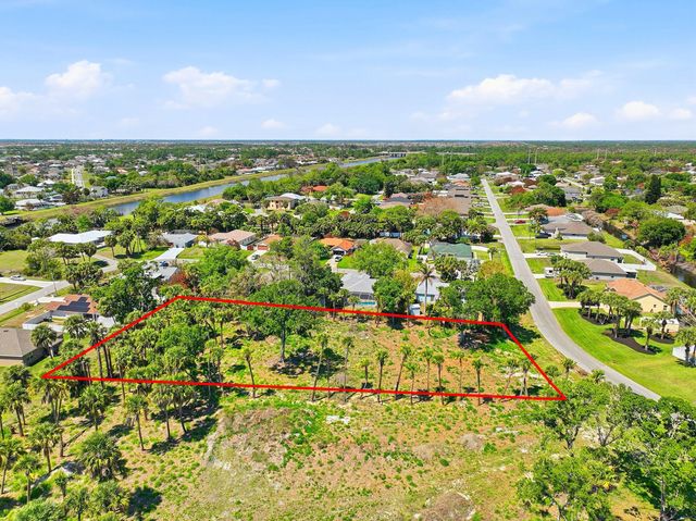 2 of 13 - 2016 Sw Leafy Road, Port St. Lucie, FL
