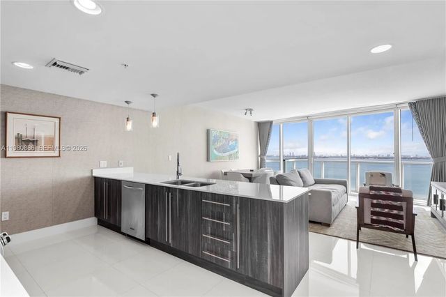 5 of 29 - 665 Ne 25th Street #2102, Miami, FL