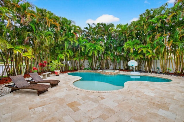 Photo of Listing #B26002857