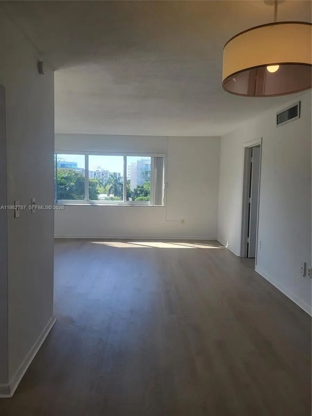 1020 94th Street #503, Bay Harbor Islands