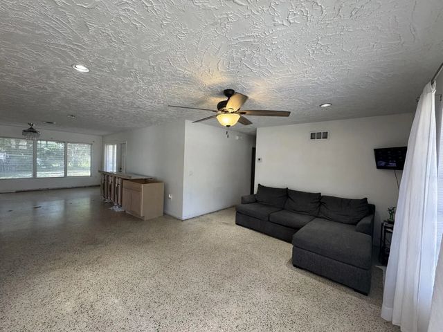 5 of 30 - 2110 Cortez Boulevard, Fort Pierce, FL