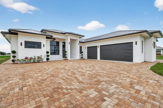 Photo of Listing #B26001937