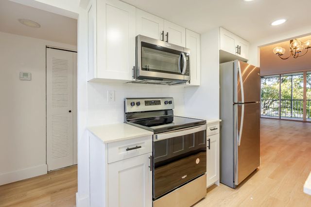3 of 14 - 3121 Nw 47th Terrace #315, Lauderdale Lakes, FL