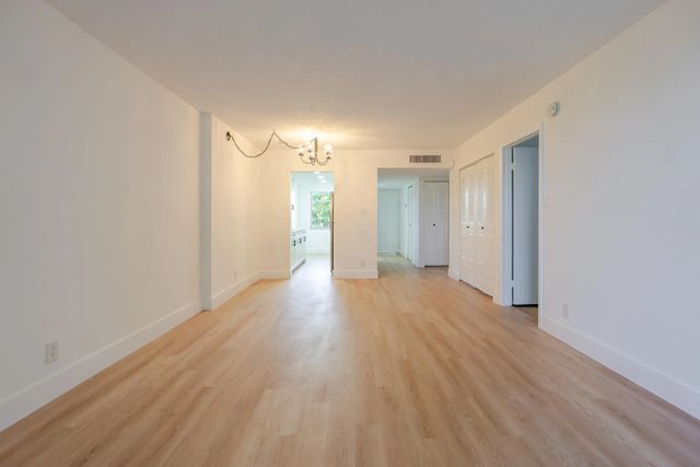 4 of 14 - 3121 Nw 47th Terrace #315, Lauderdale Lakes, FL