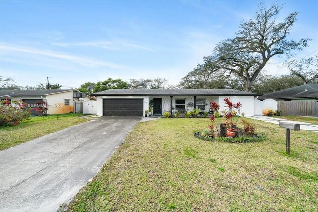 1040 Sw 66th Avenue, Pembroke Pines